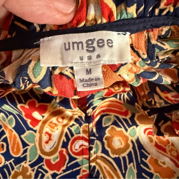Umgee Paisley Blouse Ruffle Neck Long Sleeve Gold/Navy Satin-like Women’s Medium - Picture 9 of 11